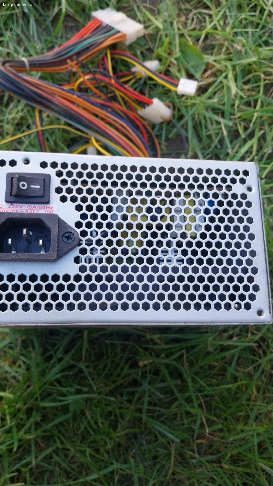 starý pc zdroj. nalezovy stav