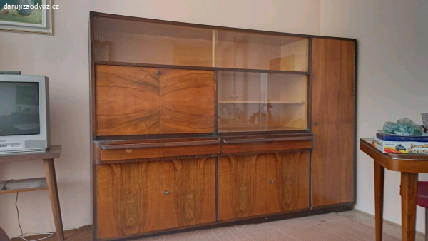 Starý sekretář 50.léta + skříň