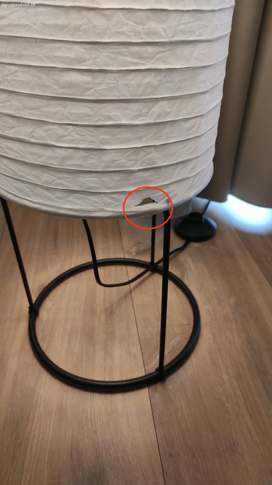 Stojací lampa STRANDAD IKEA. Tuto lampu z Ikea daruji, protože měním nábytek.
Balení obsahuje:
•1 lampu STRANDAD
•2 žárovky SOLHETTA + originální obal
•Originální návod k použití.
Na obalu lampy jsou 2 drobné vady (viz poslední 2 fotografie).

Můžete si to u mě vyzvednout, nebo vám to doručím (oblast Kralovo Pole).