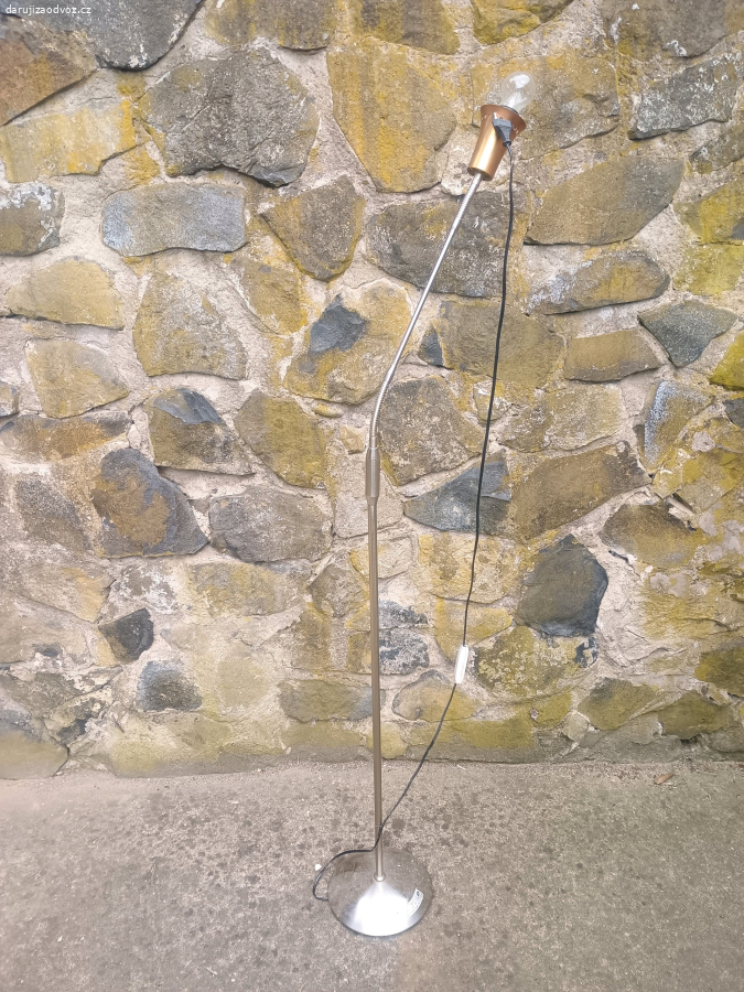 Stojací lampa