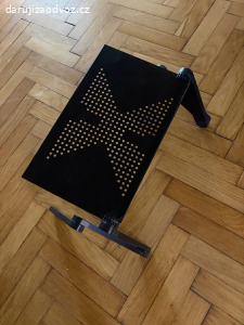 stojan na notebook