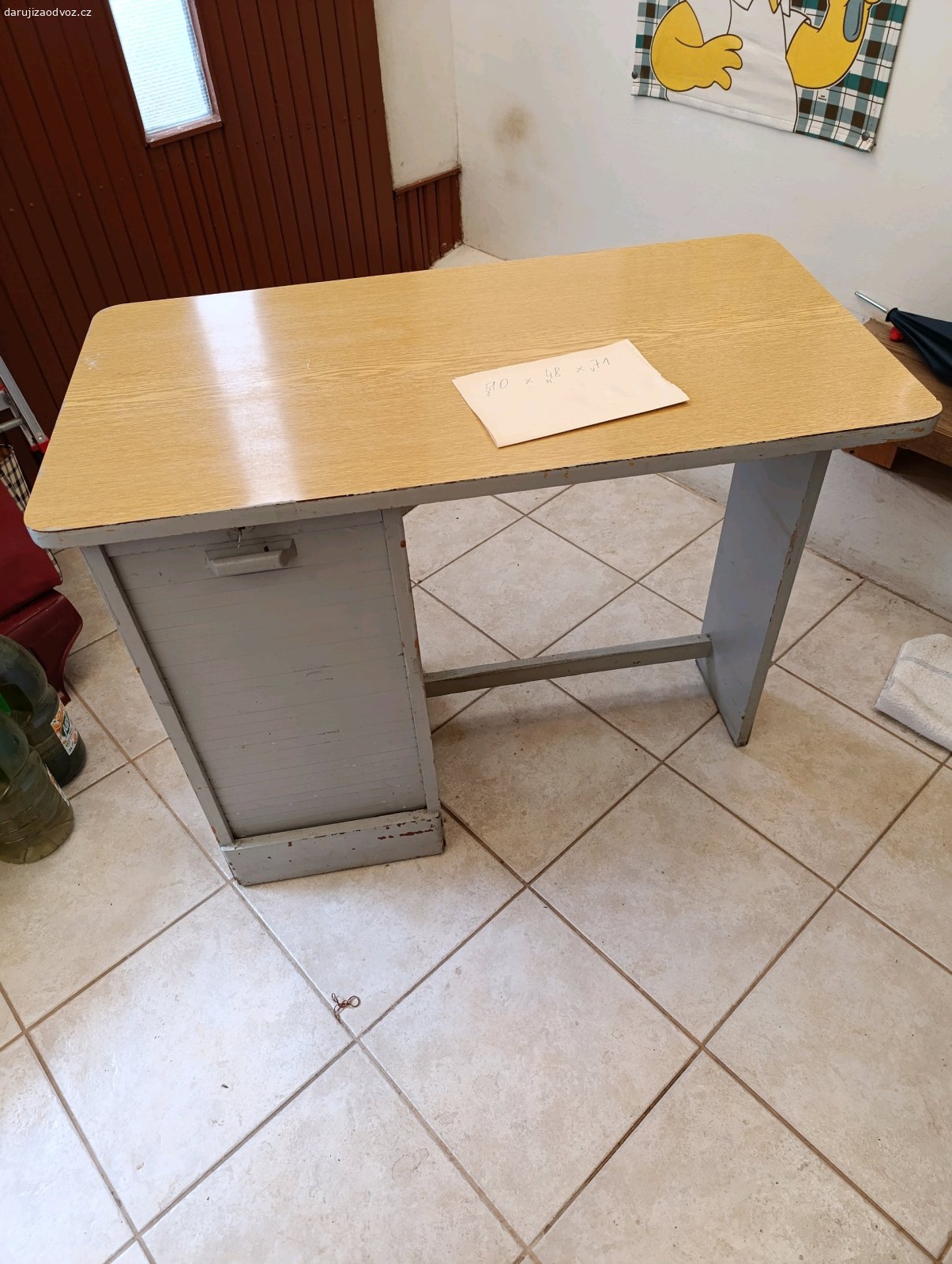 stoleček. Stolek 90x48x71 cm.