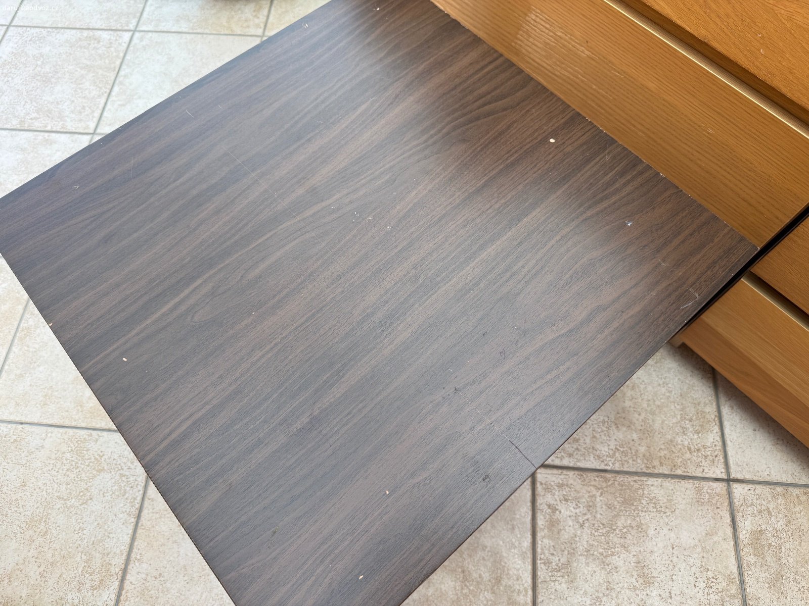 Stolek IKEA. Rozměr 55x55
Výška 45,5


Odřený, poškrábaný, viz foto

Nerezervuji, osobní odběr v Roudnici nad Labem

Ovoce nebo mlska pro děti potěší, ale není podmínkou.