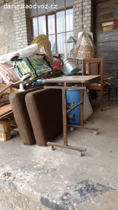 Stolek na kolečkách