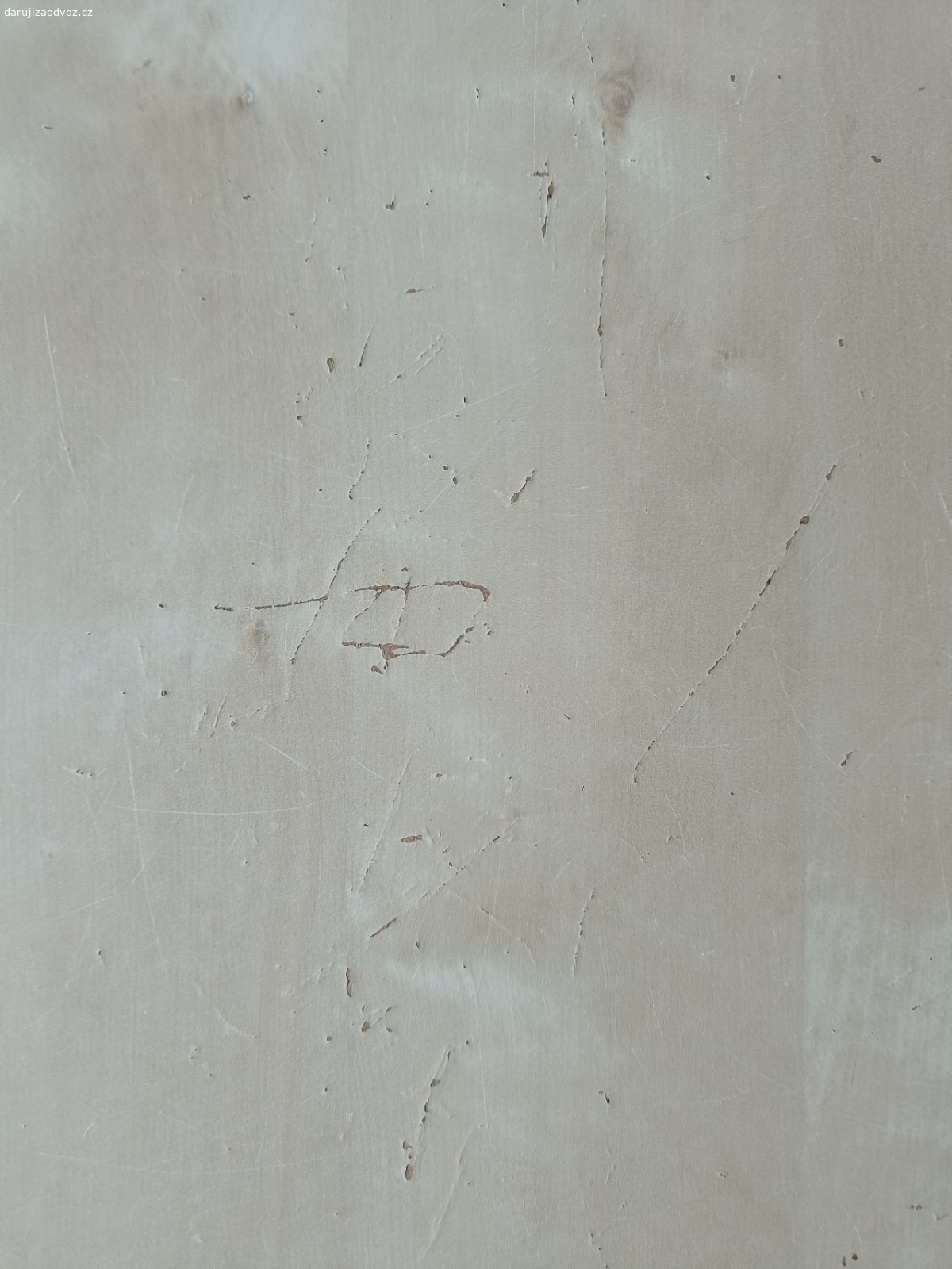 stolky IKEA. dva starší konferenční stolky IKEA 55x55 výš. 45 cm. sem tam odřené viz foto. Čelákovice