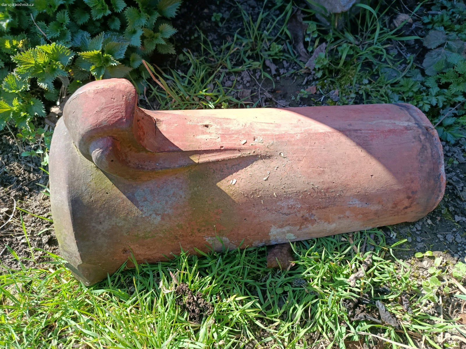 Střešní tašky. daruji střešní tašky