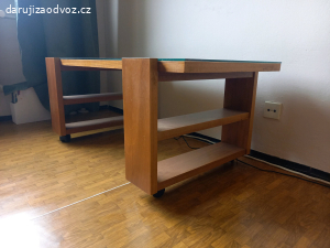 Stůl do obýváku