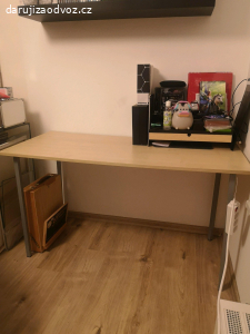 Stůl pracovní