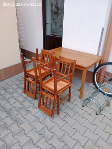 stůl se židlemi