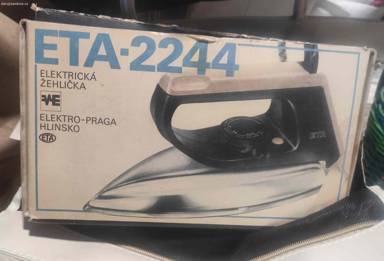 Suché žehličky. Jedna nepoužívaná,druha ano.Vymenim za slane mlsani, kvalitni cokoladu 85%, vlasske orechy či mandle.