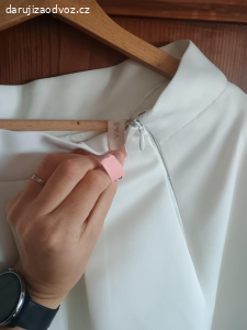 svatební komplet na kostým apod.