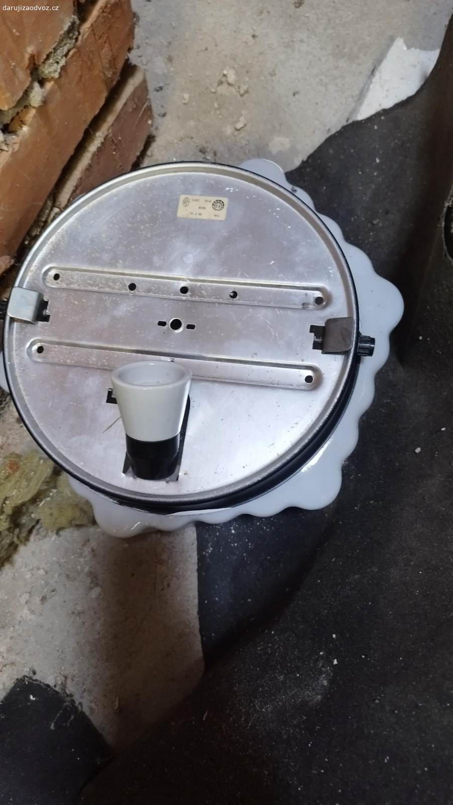 světla. zarivka a zarovkova svetla