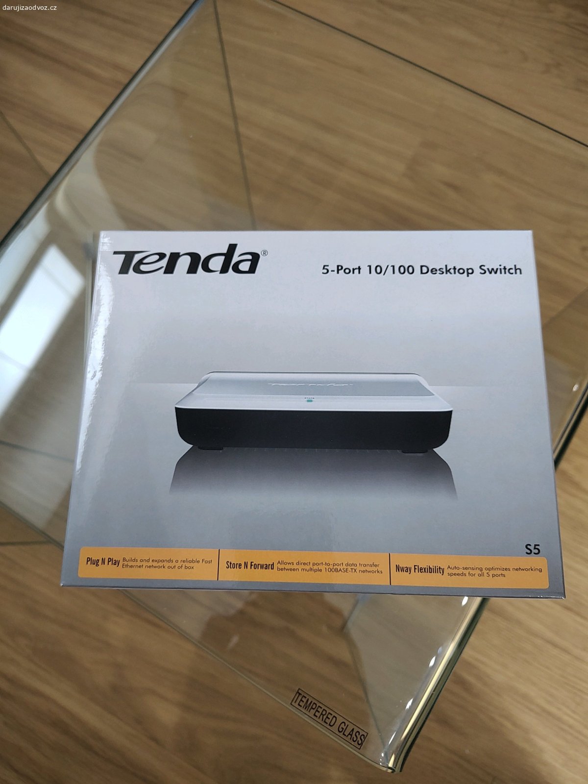 Switch Tenda. Nabízím za odvoz Desktop Switch Tenda