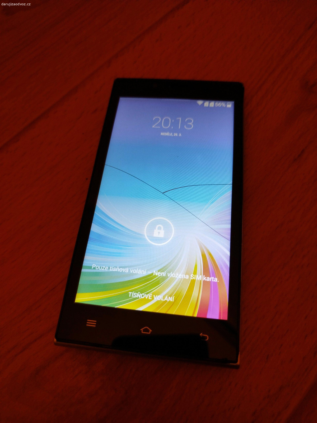 Telefon T-gate MB5012 Dualsim 4/512. Dobrý den, daruji Telefon T-gate MB5012 černý na ND. Telefon je plně funkční, ale má prasklou dotykovou vrstvu displeje. Ta nemá na nic vliv. Displej samotný je bez škrábanců, tělo bez oděrků a škrábanců. Telefon má starší, ale plně funkční Android KitKat 4.4.2. Má také 4GB úložiště a 512MB ram, spíše takový slabší kousek pro nenáročné uživatele. Displej má 5 palcový s rozlišením 854 x 480 px (FWVGA), technologie TFT.

Lze z něj stále psát SMS zprávy a volat. Vhodný jako záložní nebo na ND. Prodávám ho bez baterie, testoval jsem s univerzální baterií.

Cena: Zdarma (případně dopravné)

Možnost zaslání nebo osobního odběru, raději preferuji zaslání z důvodu špatných zkušeností.