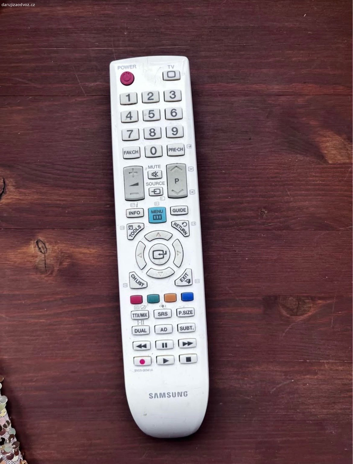 televize Samsung. Plně funkčí starší televize za maliny nebo nutellu pro děti ?