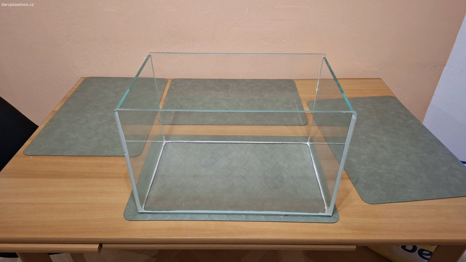 Terarium skleněné. šxdxv 25x40x25 cm