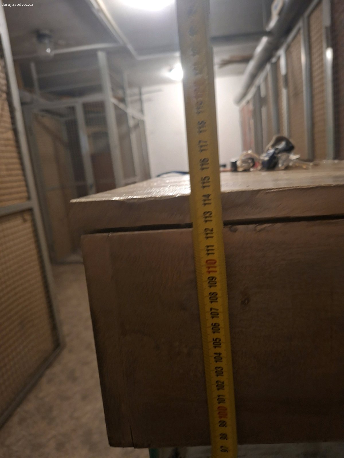 Terarium. Daruji za odvoz terarium. Pořízeno pro projekt a nakonec nevyužité. Rozměry viz foto. Okolí Mělníku. Není problém po dohodě odvést do Prahy.