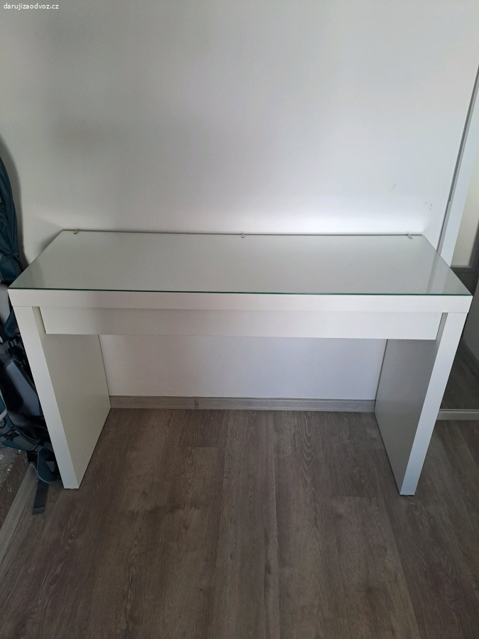 Toaletní stolek MALM IKEA