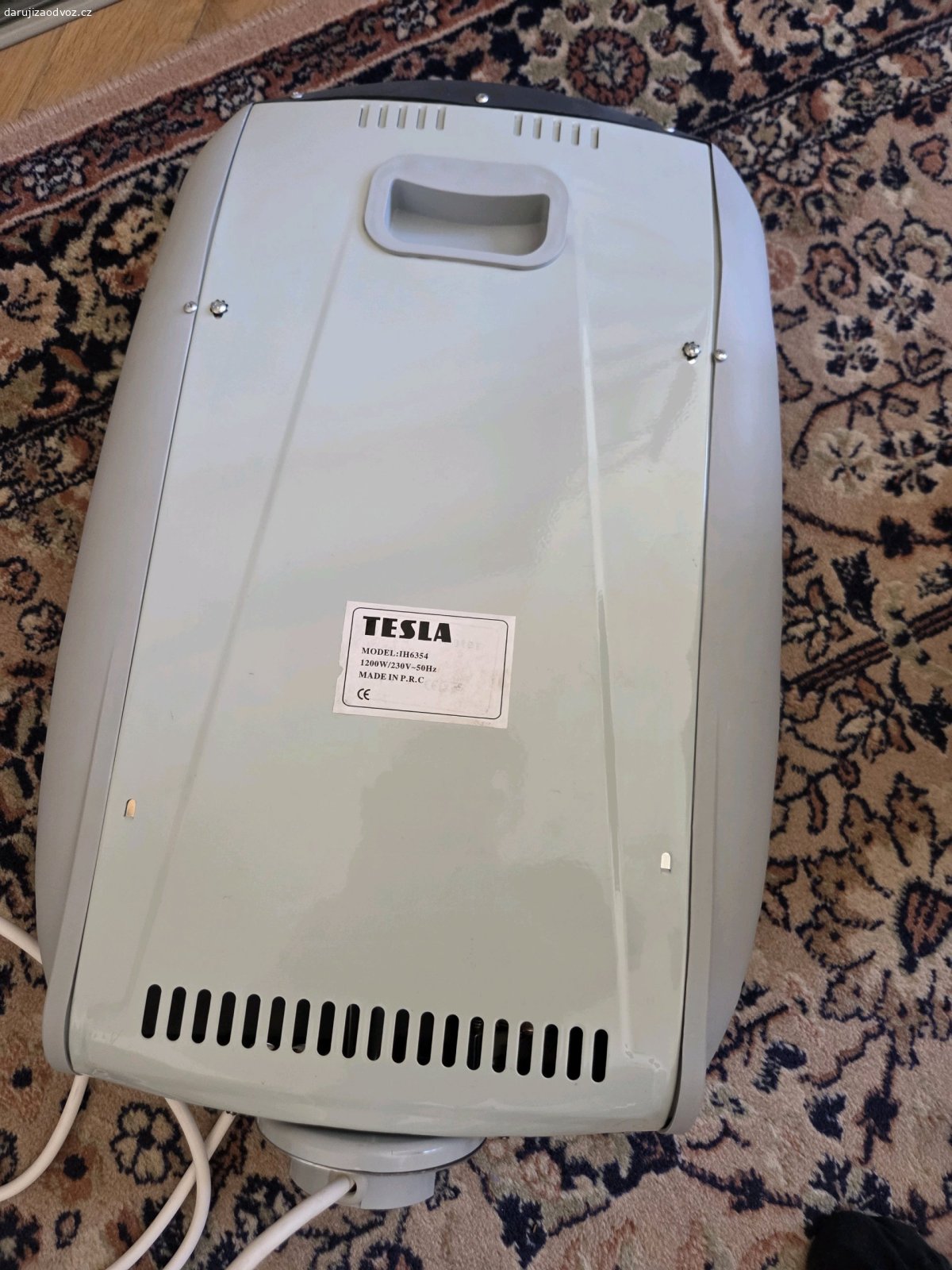 Topení/ohřívač Tesla za odvoz. Viz foto. Nepoužitý, v originální krabici.

Vyzvednutí na Praze 2 u Náměstí Míru v těchto časech: 
Úterý 18:00-20:00
Středa 12:30-20:30
Čtvrtek 12:30-20:30