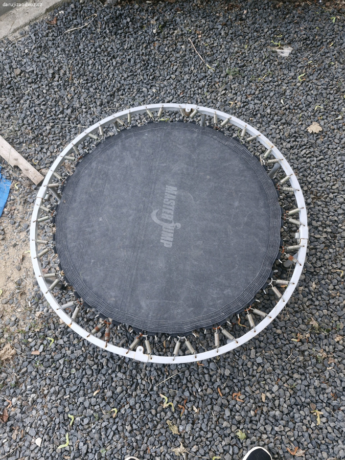 Trampolína