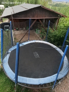 Trampolína