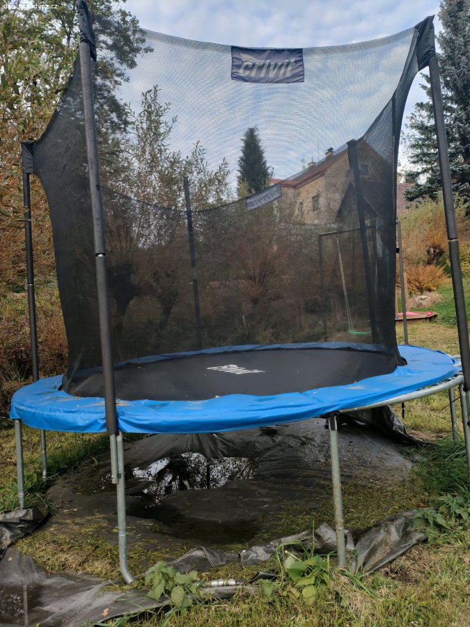 Trampolína