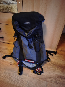 turistický batoh cca 35 l