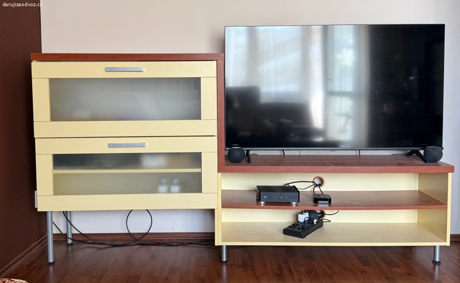 TV skříňka