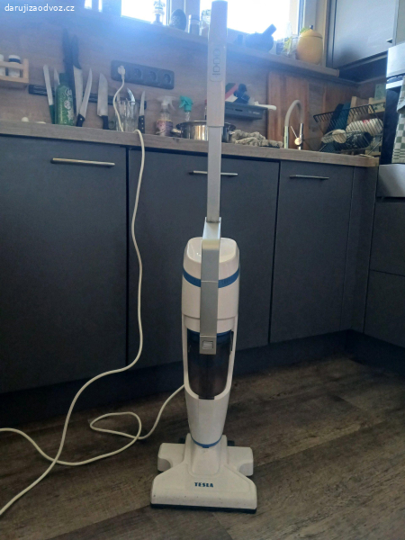 Tyčový vysavač