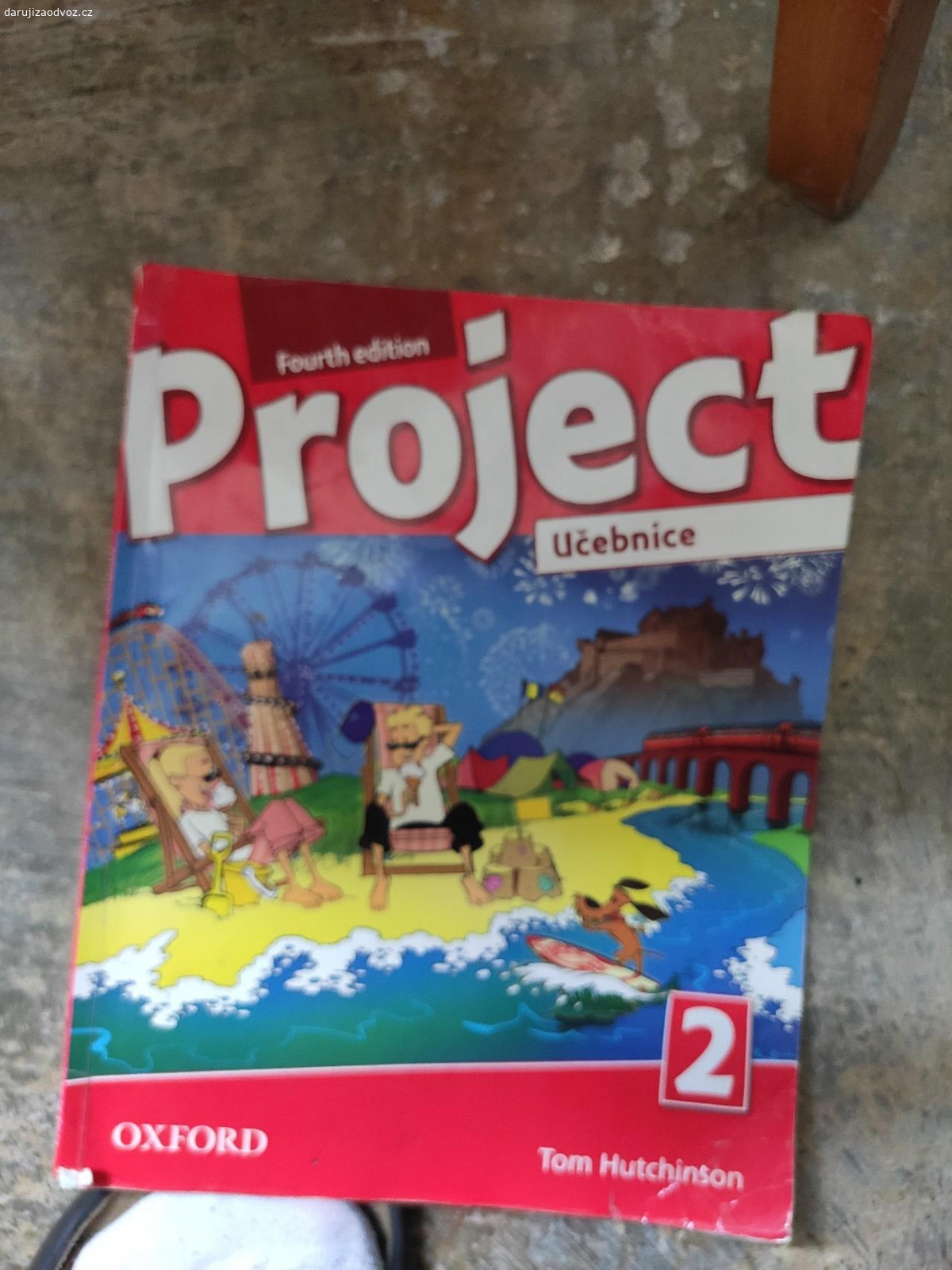 Učebnice AJ 300ks. Ve skladu máme cca 300 použitých učebnic, které musí nejpozději 30. 6. 2025 zmizet. Jde pouze o učebnice, ne pracáky.

Je tam Project 1 50ks, Project 2 50ks, Project 3 50ks, Project 5 50ks, Happy House 2 70ks, Happy Street 2 40ks.

Jsme ZŠ Za Alejí, Uherské Hradiště.