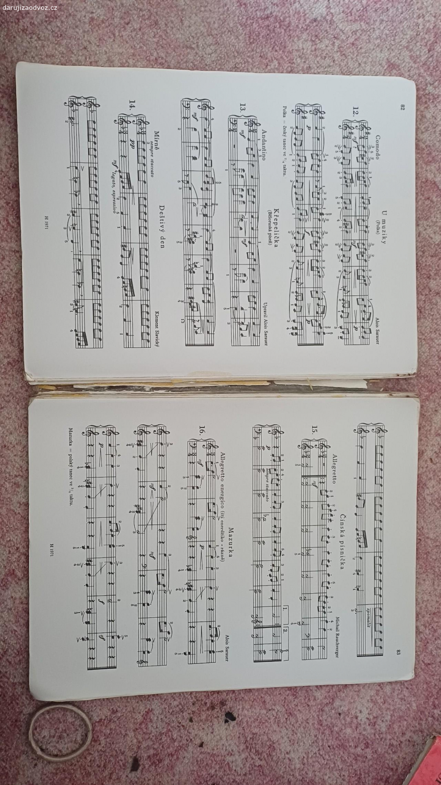 učebnice hry na klavír/piano. album etud, polyfonie pro hru na klavír a piano