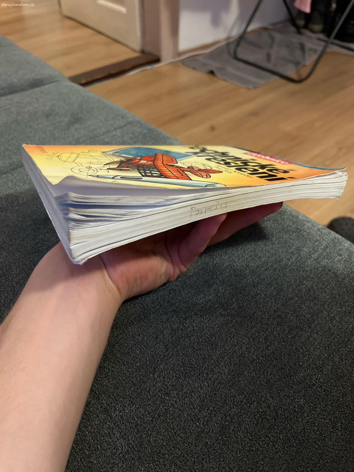 učebnice Technické kreslení. Učebnice technického kreslení od Jaroslava Kletečka a Petra Fořta. Pokud ji budete chtít poslat 50,- na účet za zabalení + si zaplaťte odeslání přes balíkovnu/zásilkovnu a pošlete mi kód.