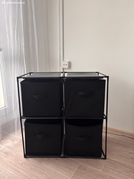 Úložné boxy s konstrukcí