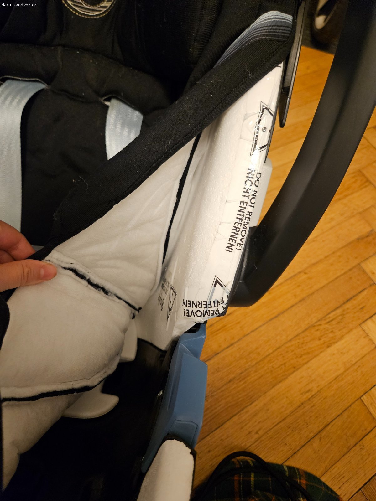 vajíčko Cybex. Funkční nebourané vajíčko včetně novorozenecké vložky za odvoz. Jen dnes odpoledne, nebo zítra ráno.