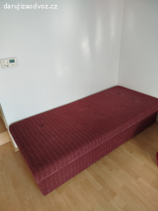 Válenda s úložným prostorem