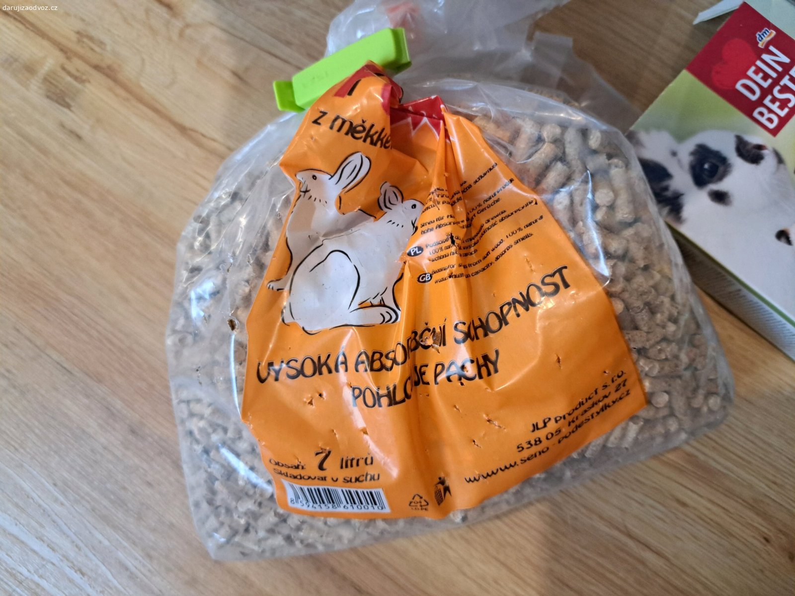 věci pro hlodavce. daruji zbytky pi králíkovi. mám take velký pytel sena.