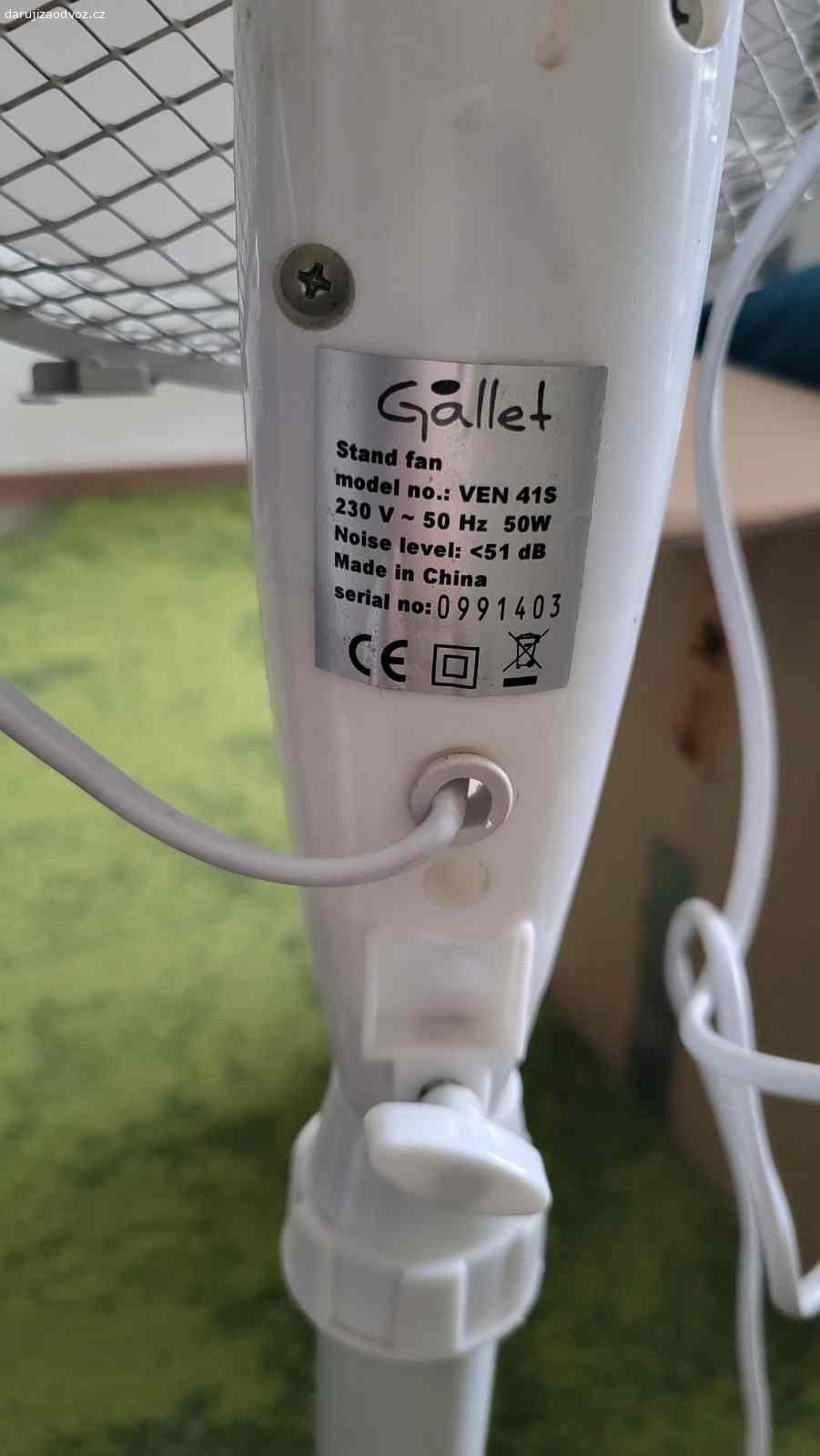 Ventilátor Gallet VEN 41S Blizzard. Daruji starší, ale plně funkční větrák, model Gallet VEN 41S Blizzard. Stojan je vratký, ale dle recenzí je to problém u všech výrobků tohoto modelu. Nutné osobní vyzvednutí Praha - Libeň.