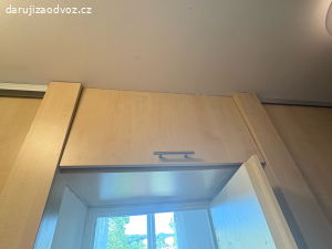 vestavěné skříně
