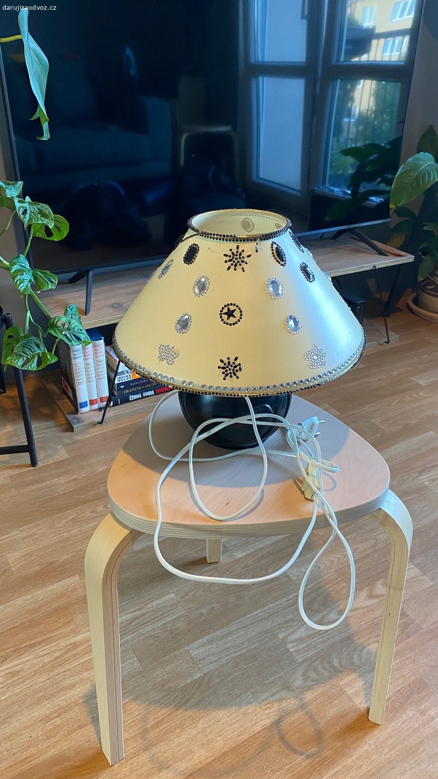 Vintage lampa. Daruji tuto vintage lampu, plně funkční