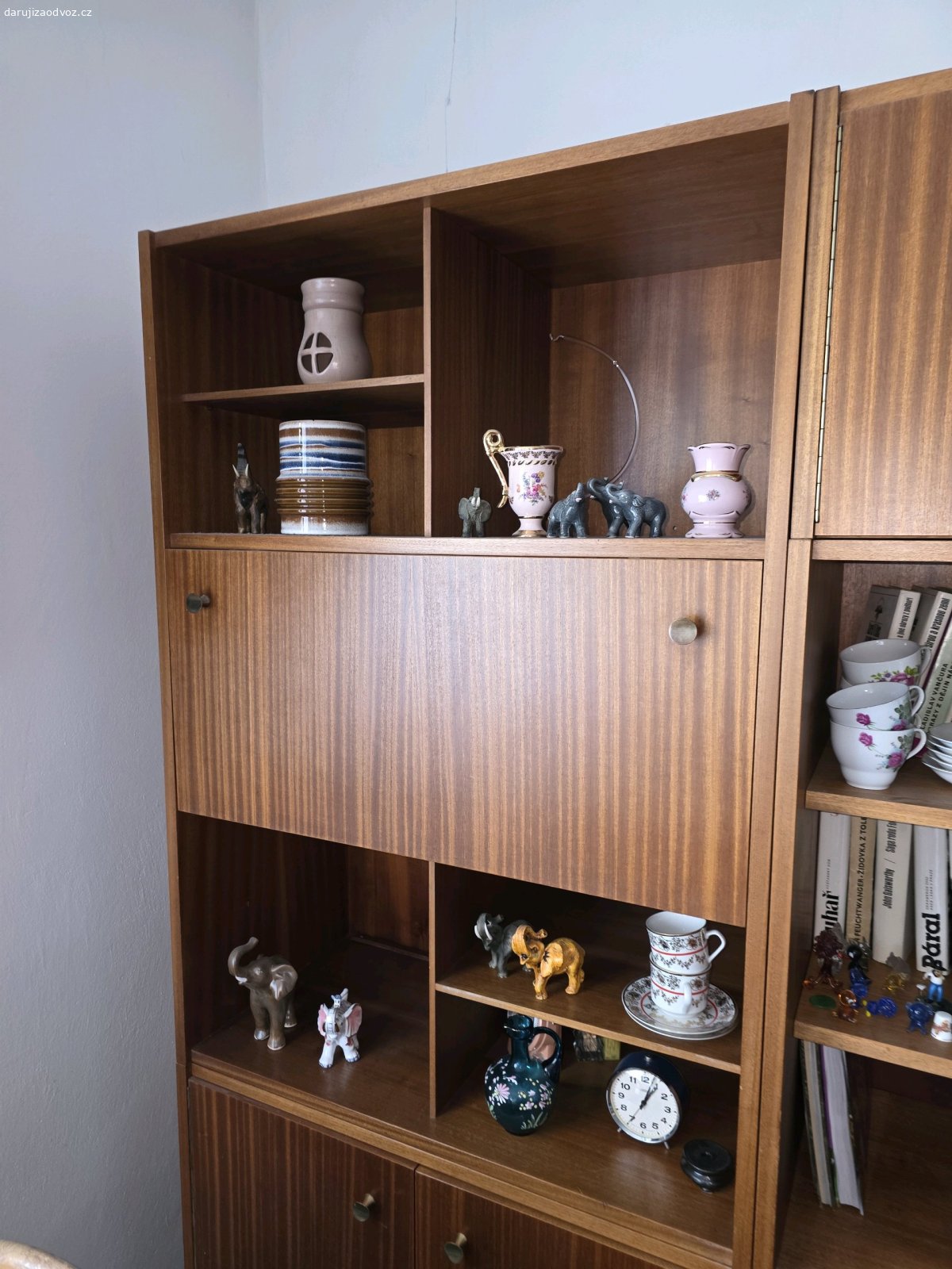 Vše za odvoz. Vše za odvoz a 4 Radegast 10 v plechu. Hledám někoho kdo si vše odveze, bude toho víc než lze vidět na fotkách.