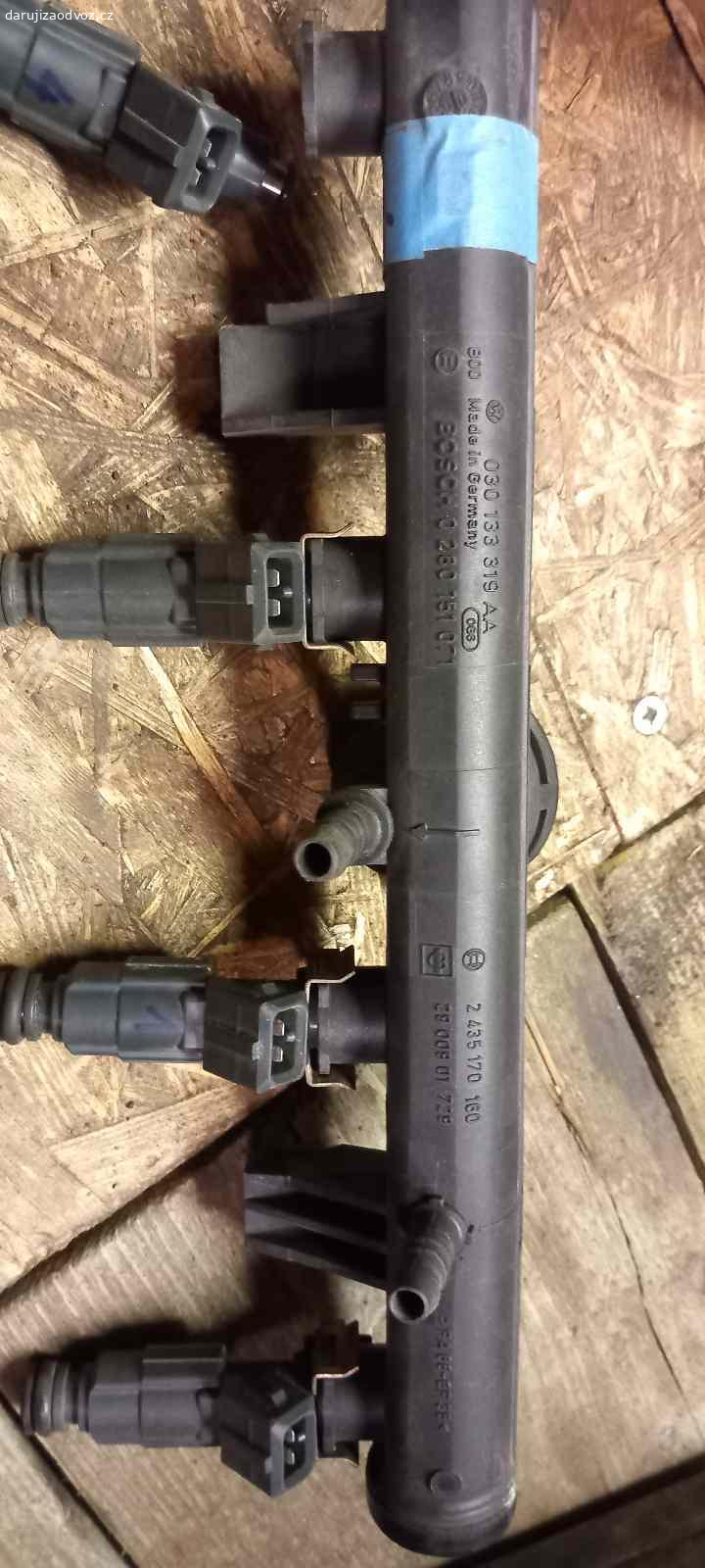 Vstřikovače Seat Cordoba r.v.2000 AKK. Daruji za odvoz případně za poštovné funkční vstřikovače na seat Cordoba 1.4. Číslo vstřiku: 0309060311. Číslo railu: 030133319AA.