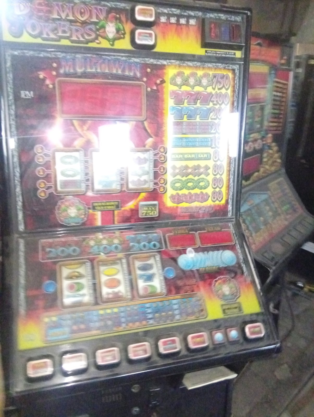 výherní herní automat. dobrý den scháním staré válcové vyřazené výherní automaty nebo různé díly na ně. děkuji za nabídky.