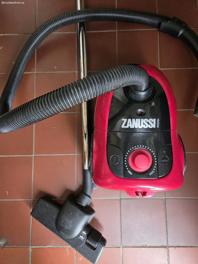 Vysavač Zanussi 1600 W
