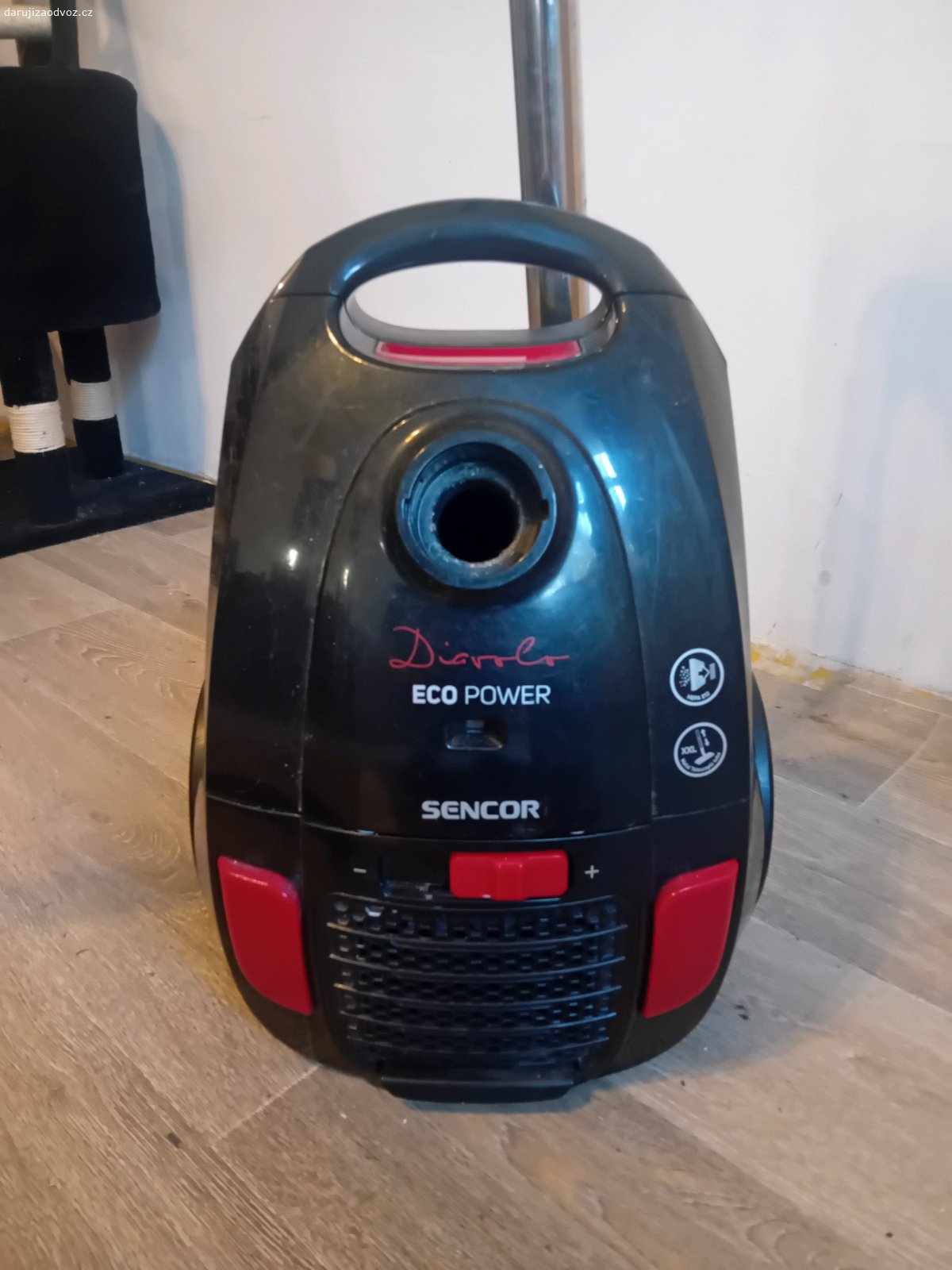 vysavač. funkční vysavač sencor