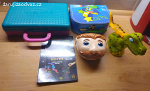 Vyškrabovací notes, kufřík BART Simpson, razítka