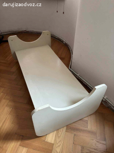 Základna retro designového konferenčního stolku