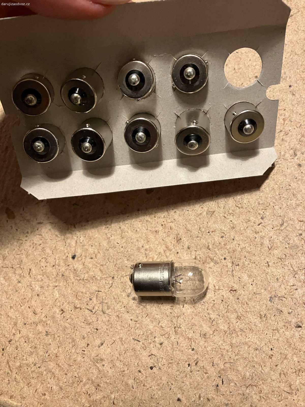 Žárovičky. Daruji