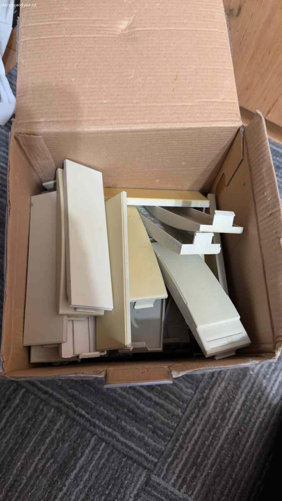 Záslepky PC. Nabízím záslepky do 3,5