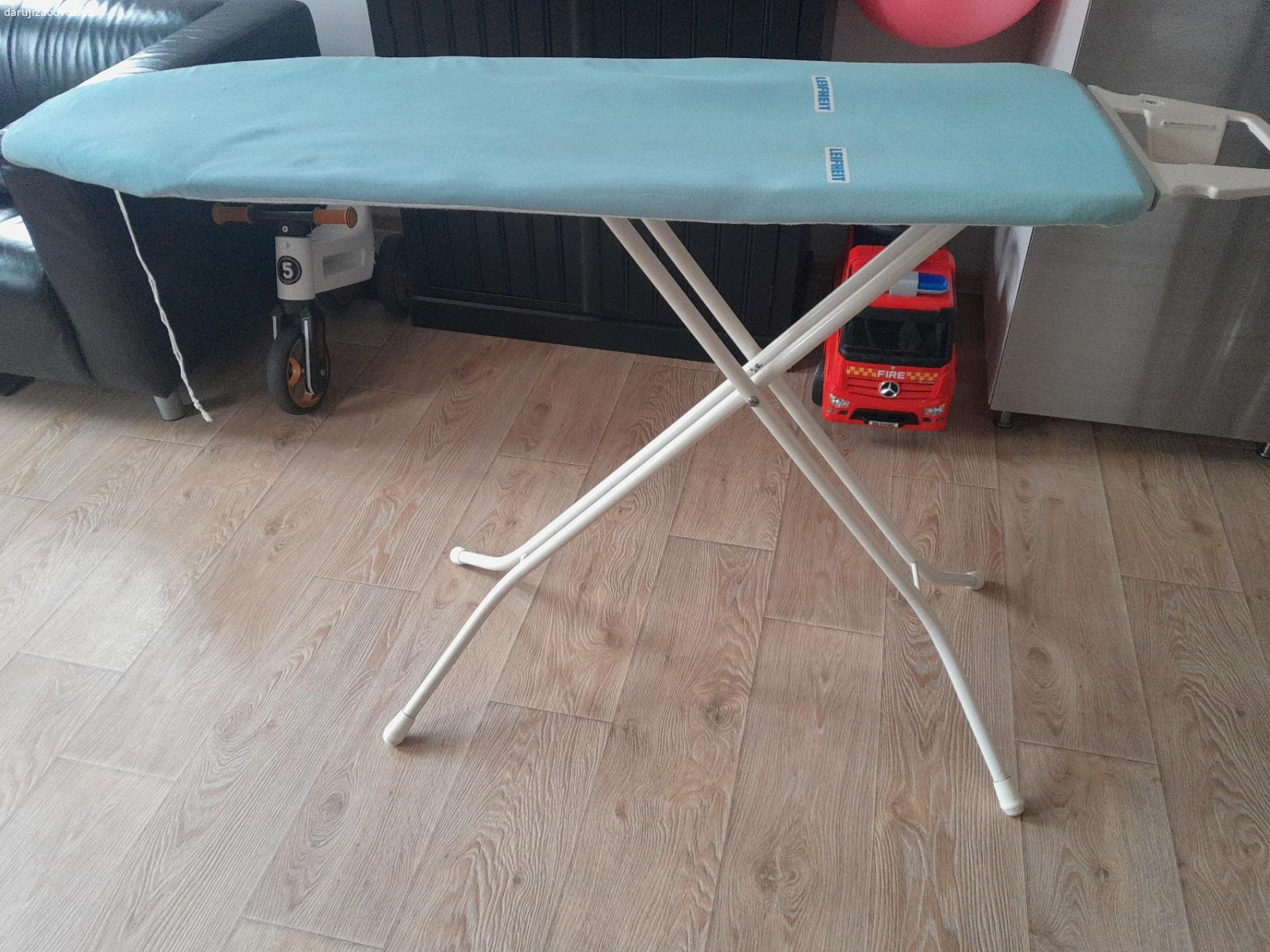 žehlící prkno Leifheit. 120x40 žehlící plocha