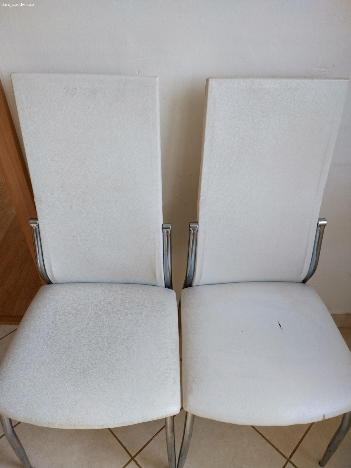 Židle. Koženkové židle v bílé barvě, 4 ks